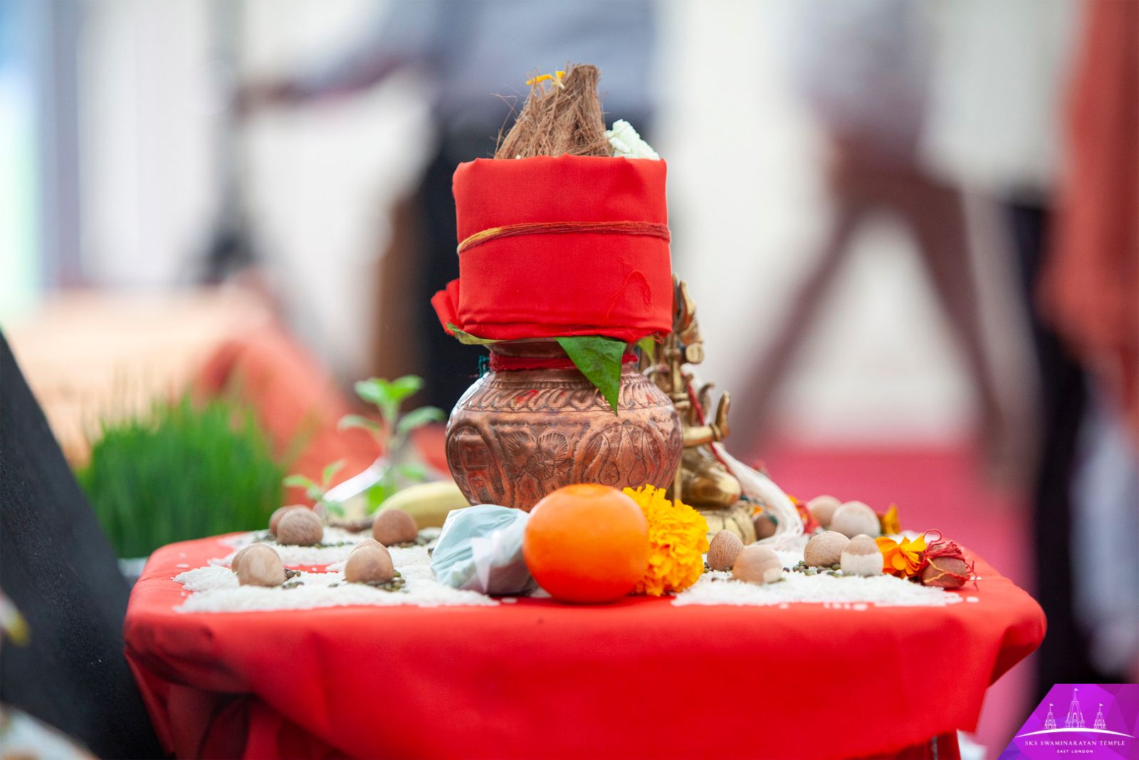 ©1987-2017 SKS Swaminarayan Temple East London